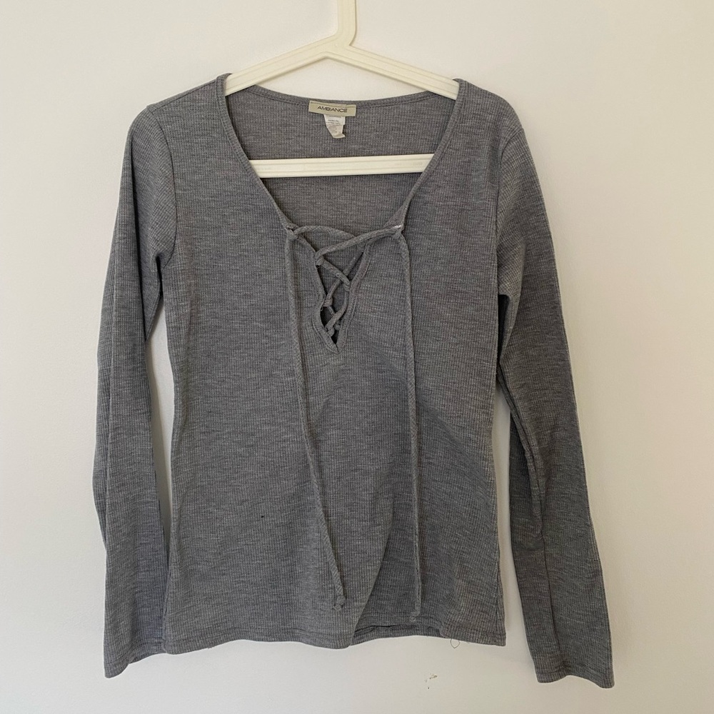 Cute basic grey long sleeve with front tie detail